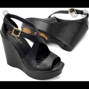 Crown by Born black leather wedge sandals size 9